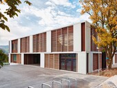 School building in Bonstetten: Load-bearing exterior walls made of wood